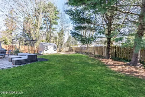 Exterior - 4 Cherry Tree Ln, Middletown, NJ 07748 photo 5 of 9