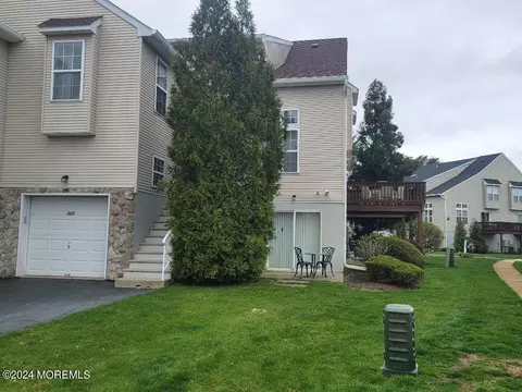 203 Tennis Ct, Belmar, NJ 07719