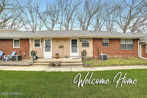 72 Dorchester Dr # C, Lakewood, NJ 08701