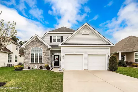 47 Ship Bottom Ln, Waretown, NJ 08758