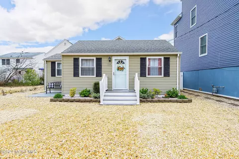 224 Dellmuth Ave, Seaside Heights, NJ 08751