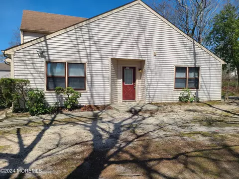 129 Scotch Pine Dr, Little Egg Harbor, NJ 08087