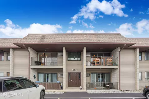 330 Shore Dr #13, Highlands, NJ 07732