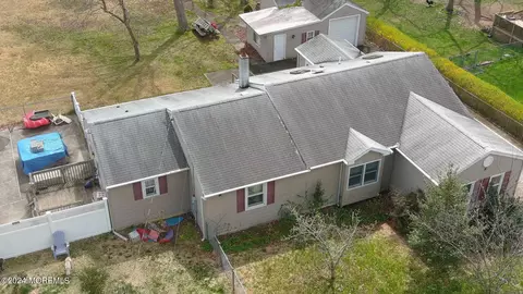 33 Swain Ave, Toms River, NJ 08755