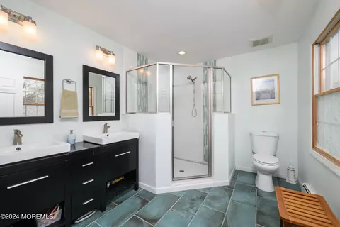 Bath - 500 Ocean Blvd, Leonardo, NJ 07737 photo 2 of 3