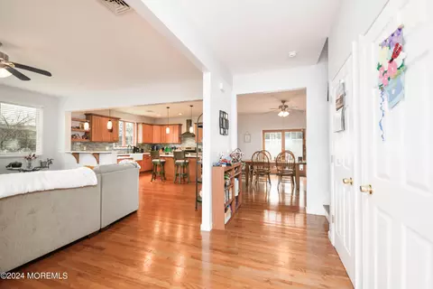 Dining - 500 Ocean Blvd, Leonardo, NJ 07737 photo 1 of 3