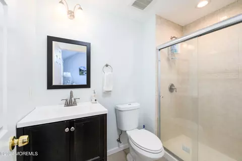 Bath - 500 Ocean Blvd, Leonardo, NJ 07737 photo 1 of 3