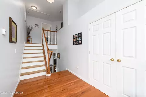 Entry Way - 500 Ocean Blvd, Leonardo, NJ 07737 photo 2 of 2