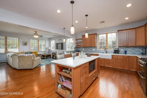 Kitchen - 500 Ocean Blvd, Leonardo, NJ 07737 photo 3 of 3