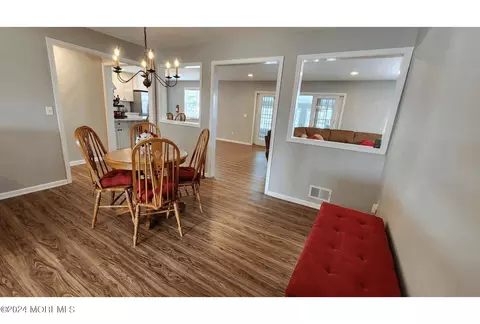 Dining - 17 Lagoon Dr E, Brick, NJ 08723 photo 2 of 2