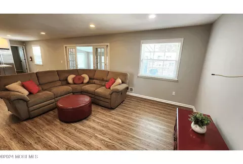 Living - 17 Lagoon Dr E, Brick, NJ 08723 photo 6 of 8