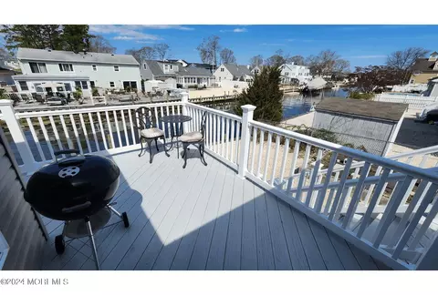 Exterior - 17 Lagoon Dr E, Brick, NJ 08723 photo 1 of 3