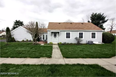 56 Largo San Nicola #A, Freehold, NJ 07728