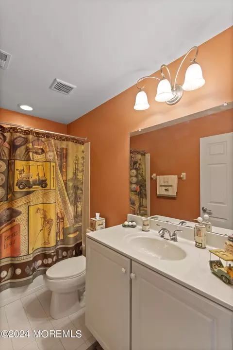 Bath - 53 Brookfield Dr, Jackson, NJ 08527 photo 4 of 4