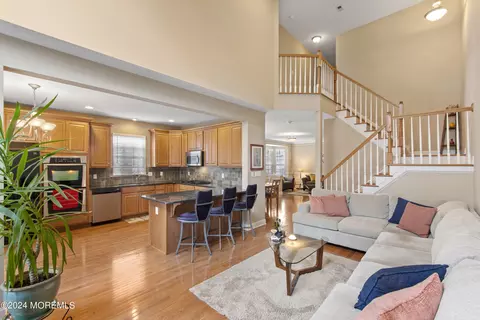 Living - 53 Brookfield Dr, Jackson, NJ 08527 photo 5 of 8