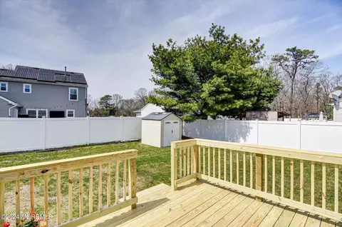 Exterior - 728 Sandy Hook Dr, Forked River, NJ 08731 photo 7 of 9