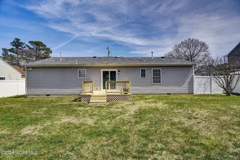 Exterior - 728 Sandy Hook Dr, Forked River, NJ 08731 photo 9 of 9
