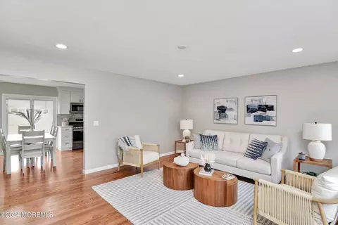 Living - 728 Sandy Hook Dr, Forked River, NJ 08731 photo 3 of 7