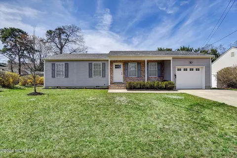 Exterior - 728 Sandy Hook Dr, Forked River, NJ 08731 photo 3 of 9