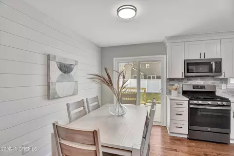 Dining - 728 Sandy Hook Dr, Forked River, NJ 08731 photo 2 of 3