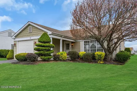 36 Mansfield Ave, Manchester, NJ 08759
