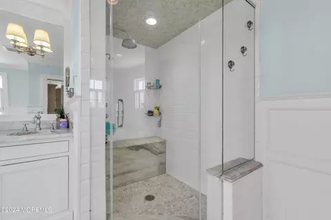 Bath - 801 5th Ave, Spring Lake, NJ 07762 photo 2 of 11