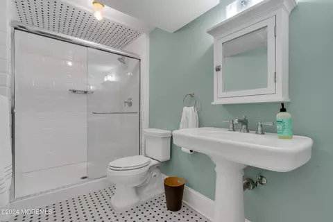 Bath - 801 5th Ave, Spring Lake, NJ 07762 photo 11 of 11