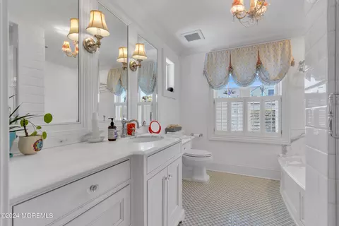 Bath - 801 5th Ave, Spring Lake, NJ 07762 photo 6 of 11