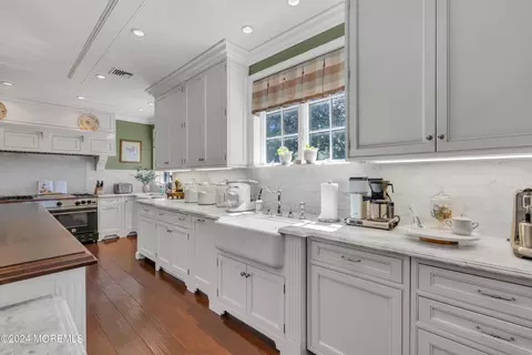 Kitchen - 801 5th Ave, Spring Lake, NJ 07762 photo 5 of 8