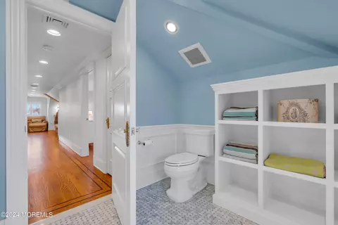 Bath - 801 5th Ave, Spring Lake, NJ 07762 photo 9 of 11