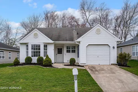 105 Danbury Dr, Little Egg Harbor, NJ 08087