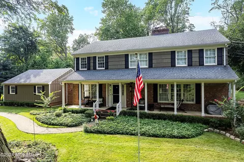 44 Beaver Dam Rd, Colts Neck, NJ 07722