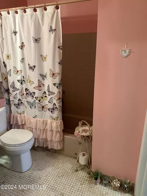 Bath - 14 Independence Pkwy # E, Whiting, NJ 08759 photo 3 of 3