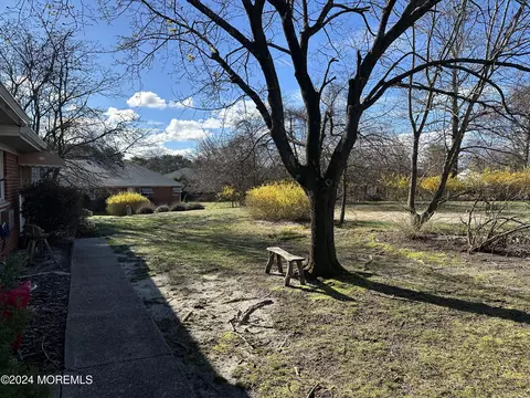 Exterior - 14 Independence Pkwy # E, Whiting, NJ 08759 photo 2 of 3
