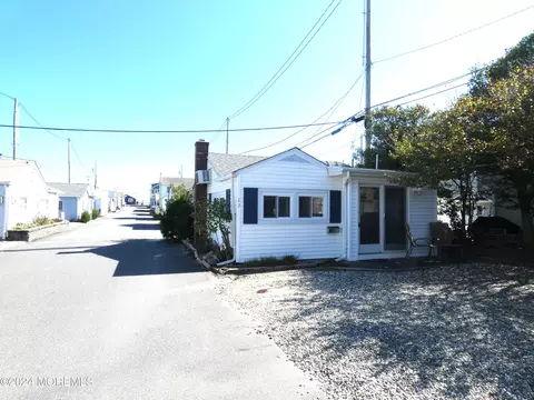 Exterior - 23 E Chadwick Way, Lavallette, NJ 08735 photo 2 of 3