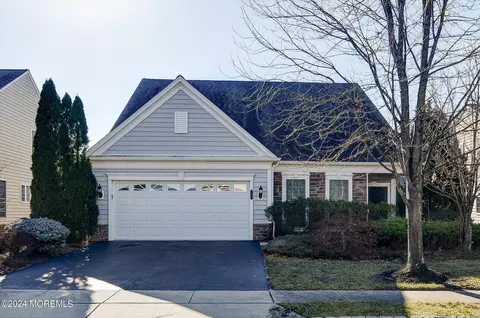 4 Nottingham Ln, Manchester, NJ 08759