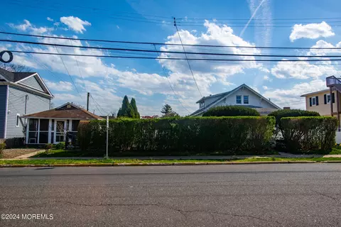 615 Ocean Rd, Spring Lake Heights, NJ 07762