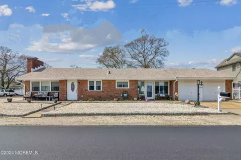 32 Blue Cedar Dr, Brick, NJ 08723