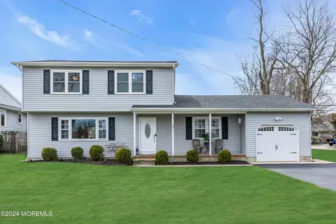 301 Sudbury Rd, Point Pleasant, NJ 08742