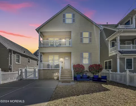 43 Coolidge Ave, Seaside Heights, NJ 08751