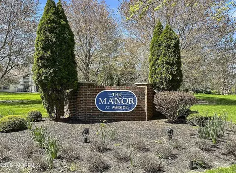 45 Rawson Cir, Ocean, NJ 07712