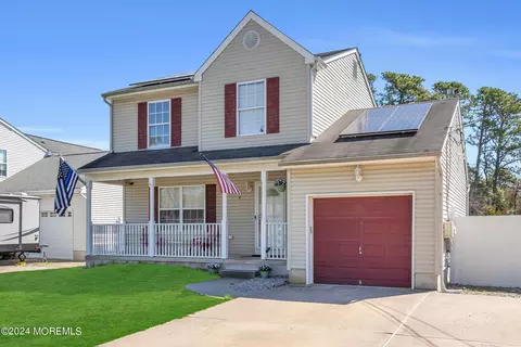 817 Bunnell St, Lanoka Harbor, NJ 08734