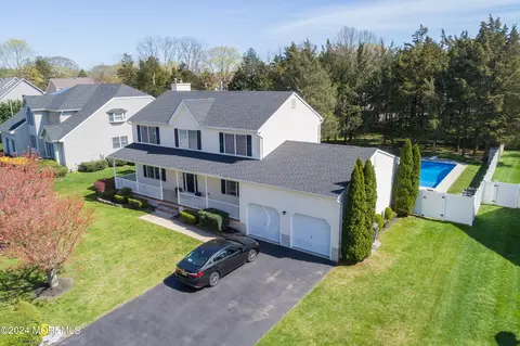 606 Yellowbrick Rd, Brick, NJ 08724