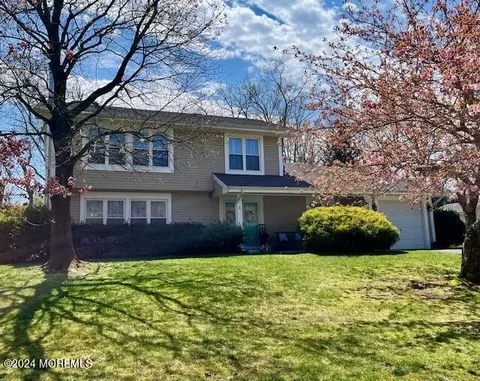 5 Yorkshire Dr, Jackson, NJ 08527