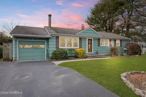 1631 Maxwell Dr, Wall, NJ 07719