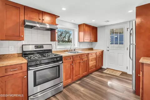 Kitchen - 21 Bark Rd, Brick, NJ 08723 photo 2 of 2