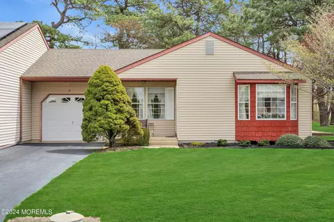 7 Amherst Rd #C, Manchester, NJ 08759