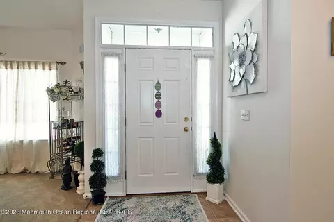 Entry Way - 27 Pancoast Rd, Waretown, NJ 08758 photo 1 of 2