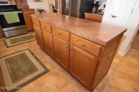 Kitchen - 27 Pancoast Rd, Waretown, NJ 08758 photo 6 of 6
