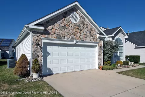 Exterior - 27 Pancoast Rd, Waretown, NJ 08758 photo 3 of 7